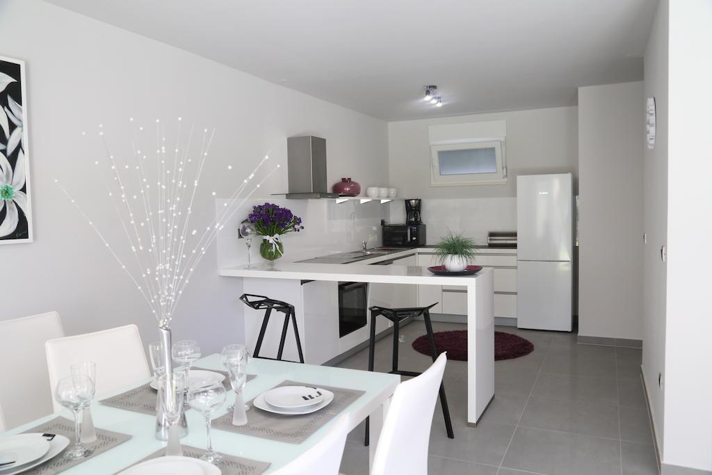 Beach Apartments Dumicic Подстрана Номер фото